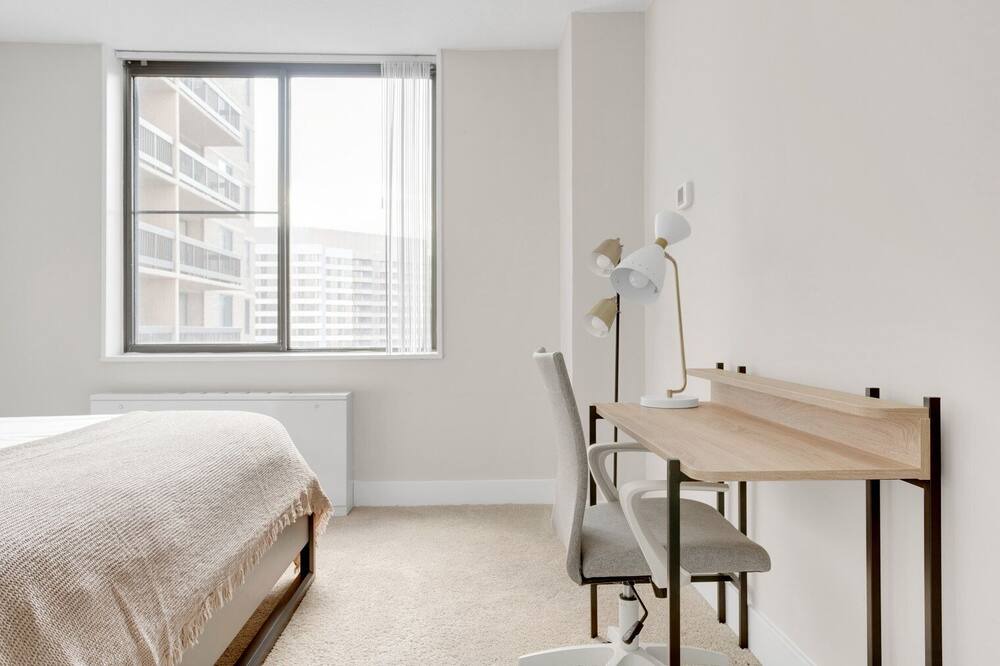 Photo of Bedroom in Crystal City