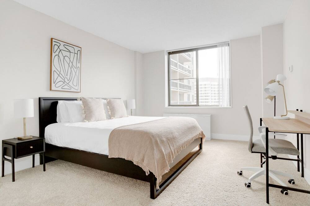 Photo of Bedroom in Crystal City