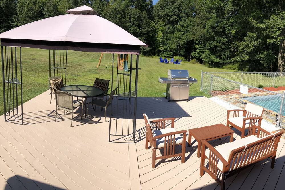 Photo of Patio Balcony in Henryville