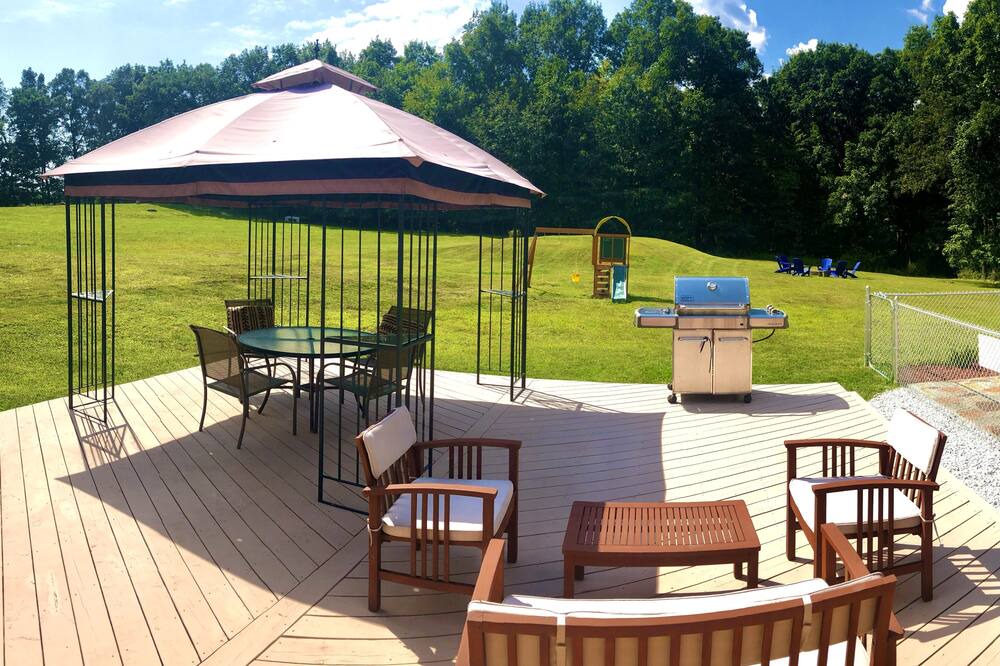 Photo of Patio Balcony in Henryville