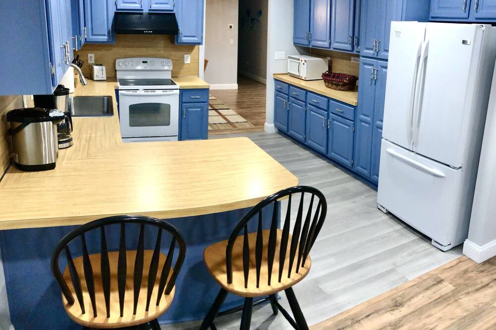 Photo of Kitchen in Henryville