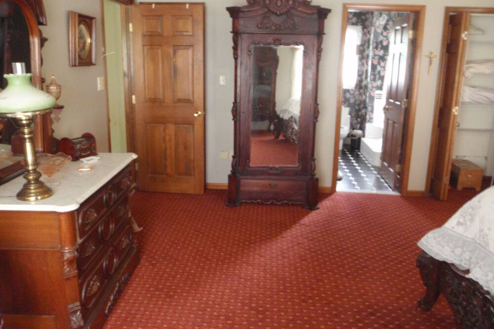 Photo of Bedroom in Butztown