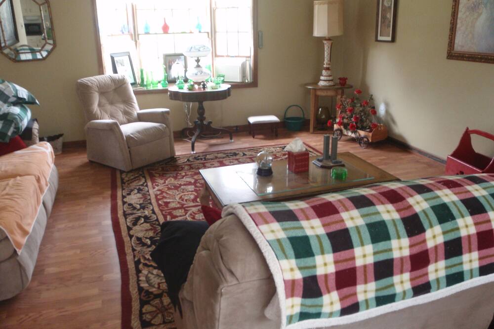 Photo of Livingroom in Butztown