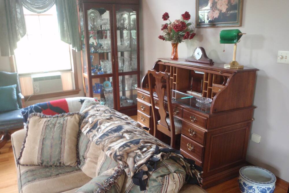 Photo of Livingroom in Butztown