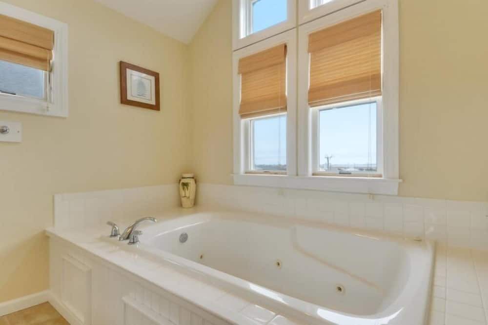 Photo of Bathroom in Nags Head