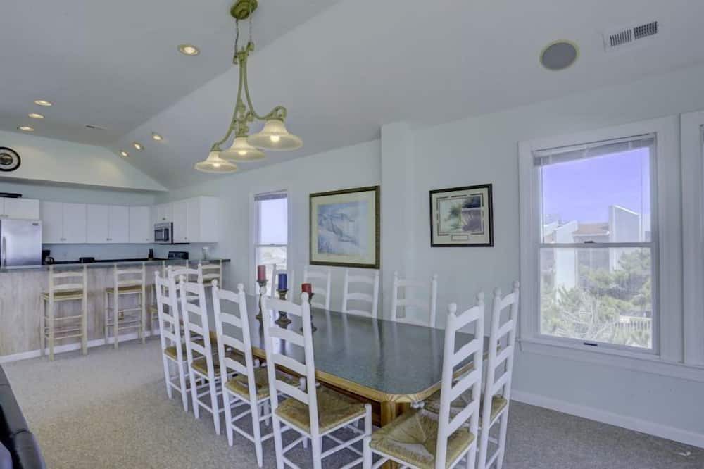 Photo of Livingroom in Nags Head