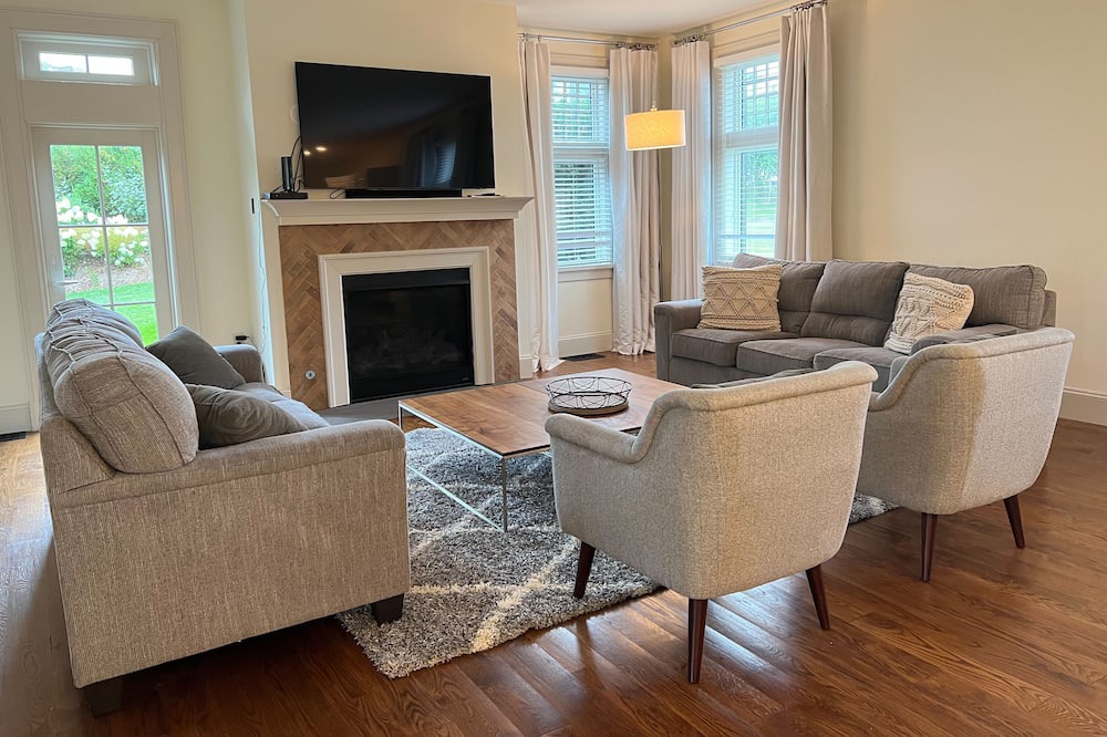 Photo of Bedroom in Fieldston