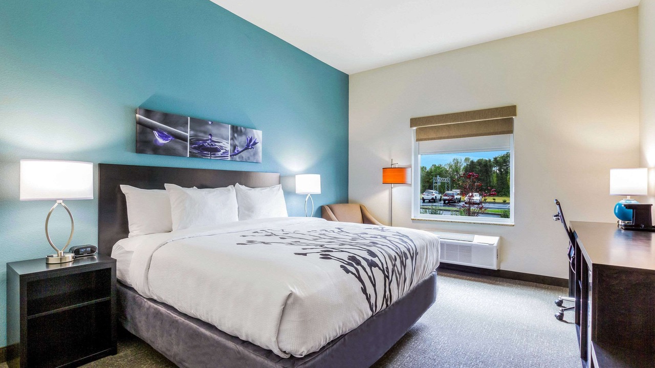 Photo of Bedroom in Scott Depot
