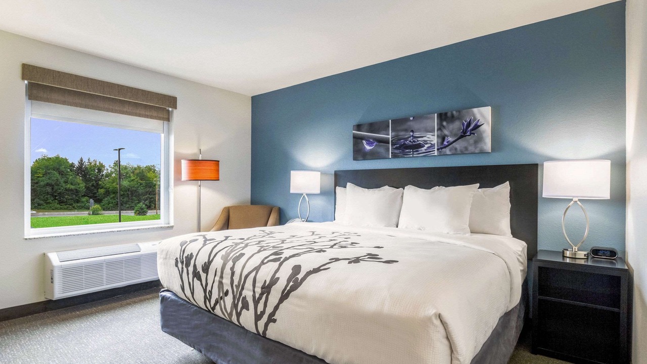 Photo of Bedroom in Scott Depot