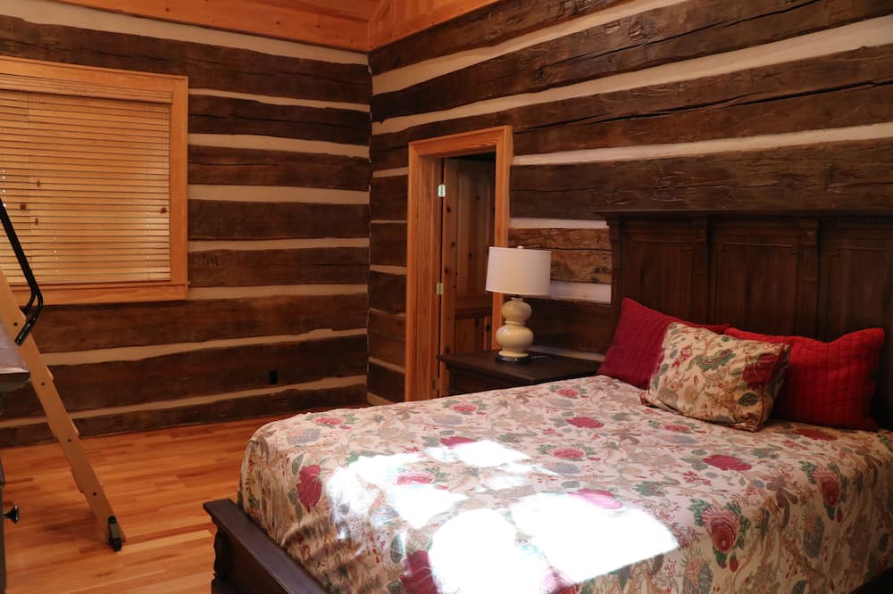 Photo of Bedroom in Caldwell
