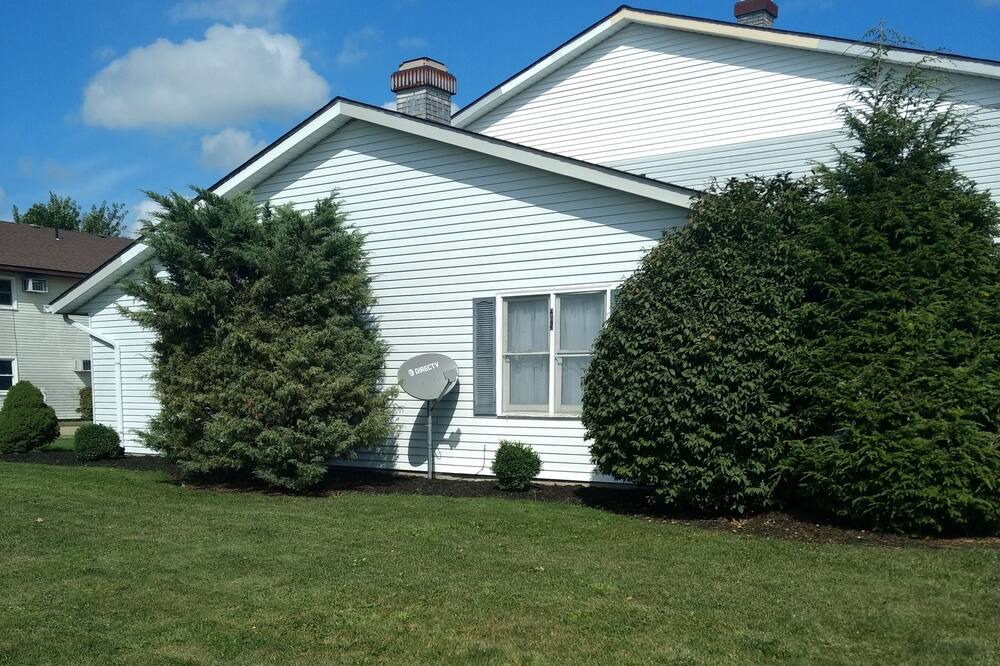 Photo of Outdoor in Elyria