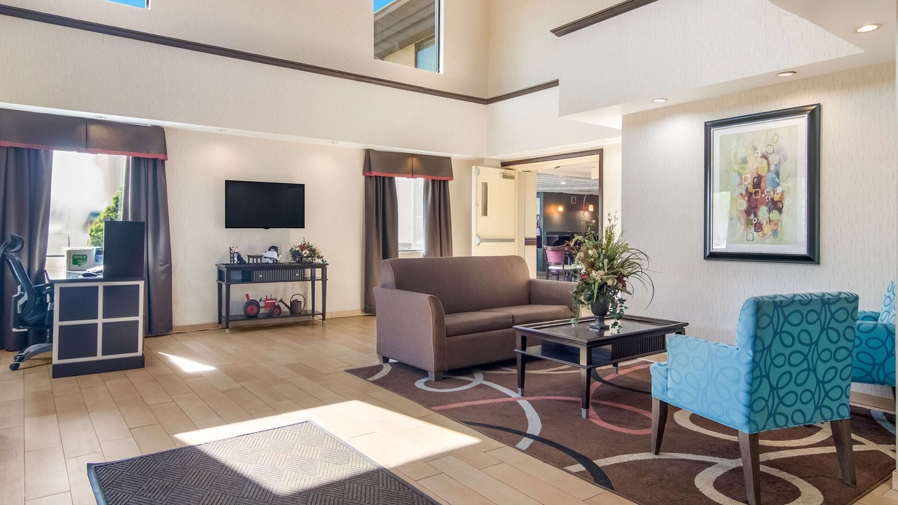 Photo of Livingroom in New Philadelphia
