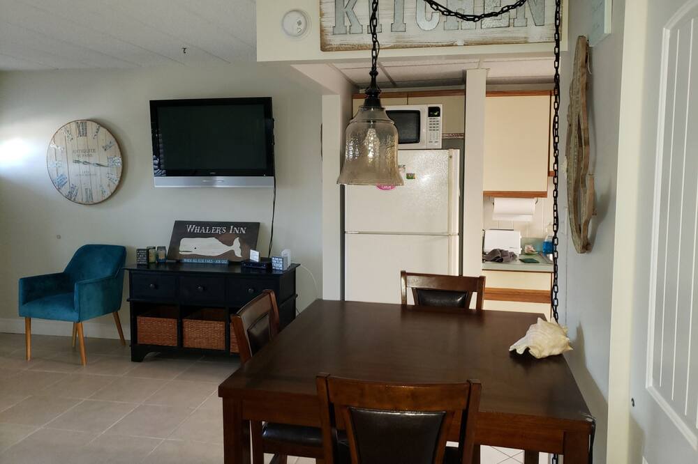 Photo of Livingroom in Avalon
