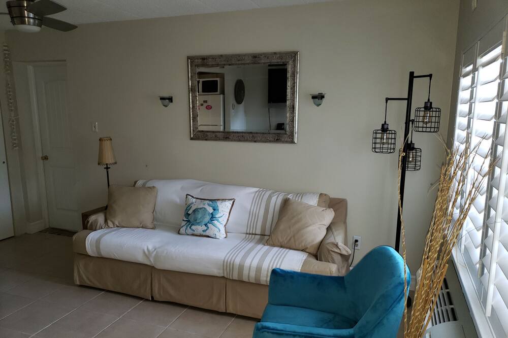 Photo of Livingroom in Avalon