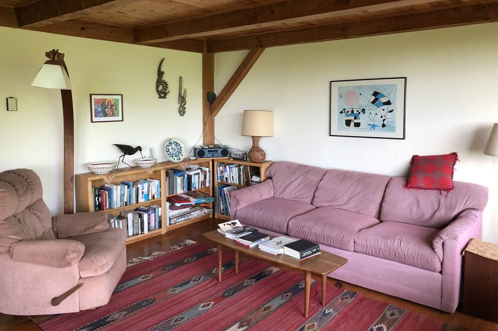 Photo of Livingroom in Cold Spring