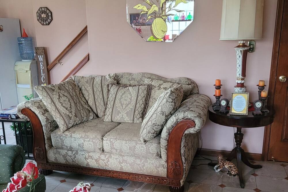 Photo of Livingroom in Butztown