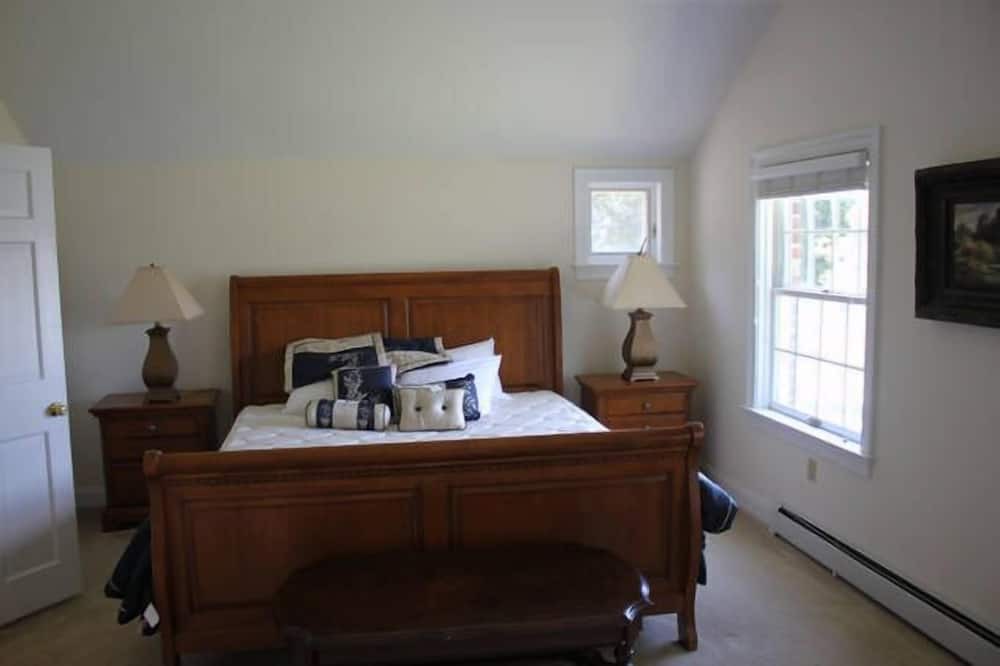 Photo of Bedroom in Easton