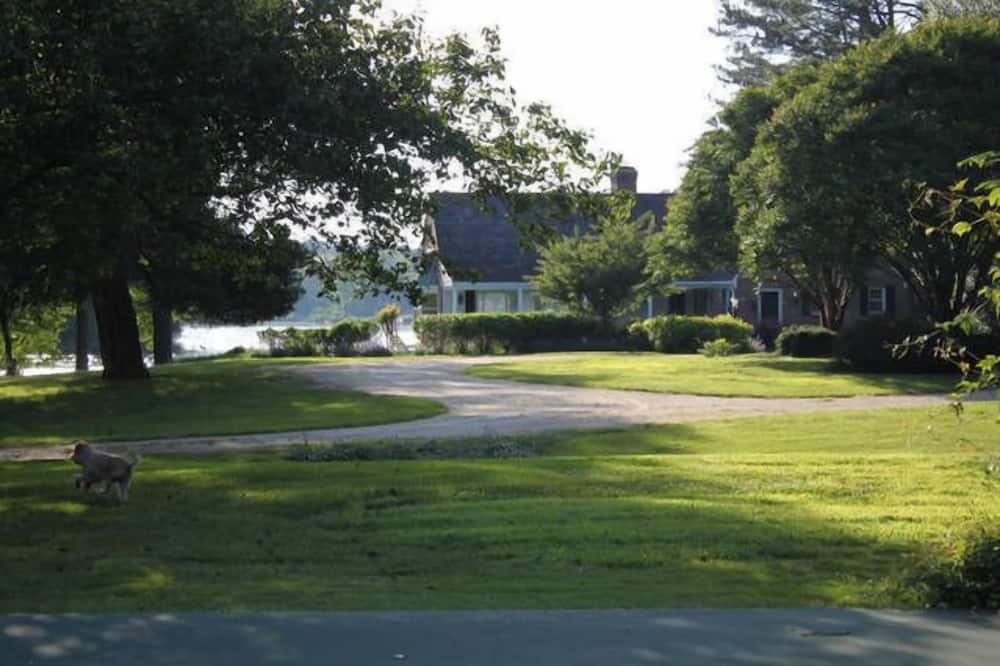 Photo of Outdoor in Easton