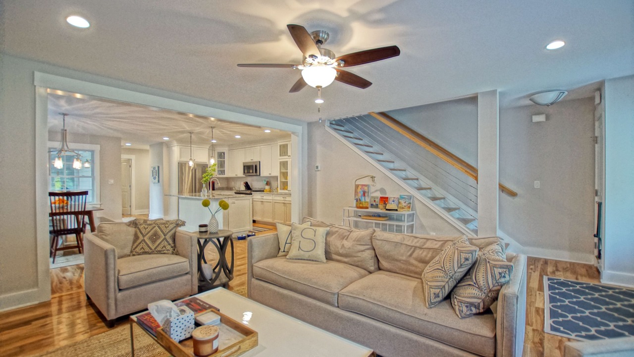 Photo of Livingroom in Historic District