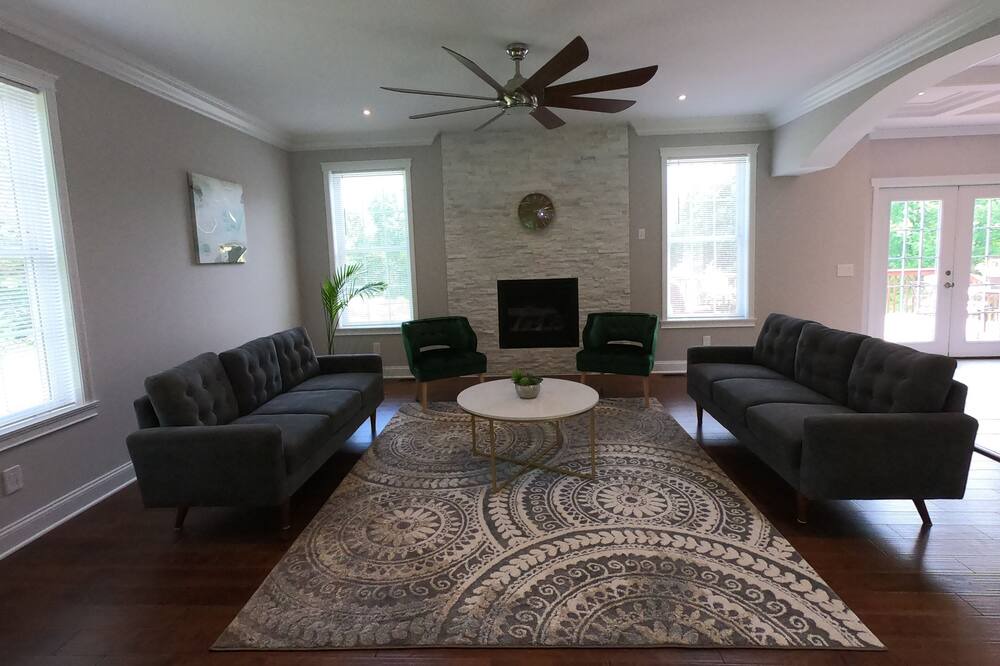 Photo of Livingroom in Stroudsburg