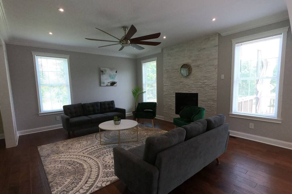 Photo of Livingroom in Stroudsburg