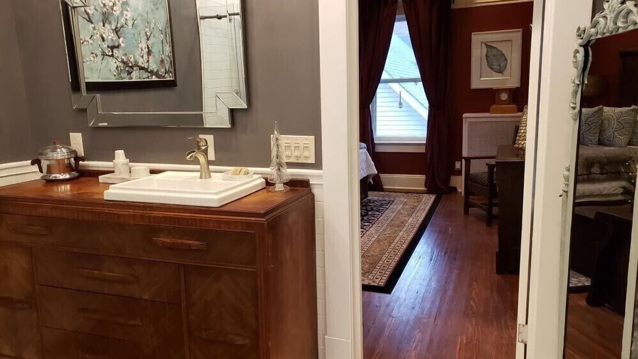 Photo of Bathroom in Emporium