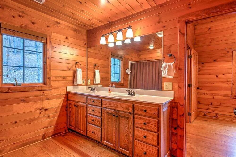 Photo of Bathroom in Criders