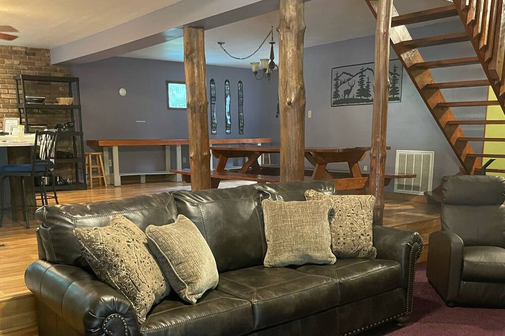 Photo of Bedroom in Huey