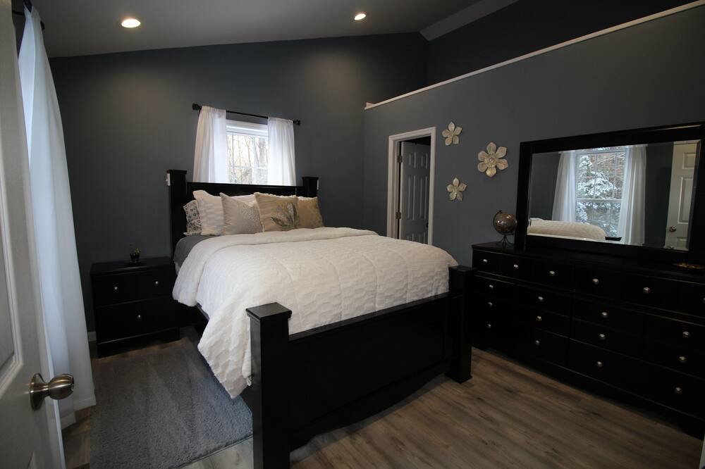 Photo of Bedroom in Monticello