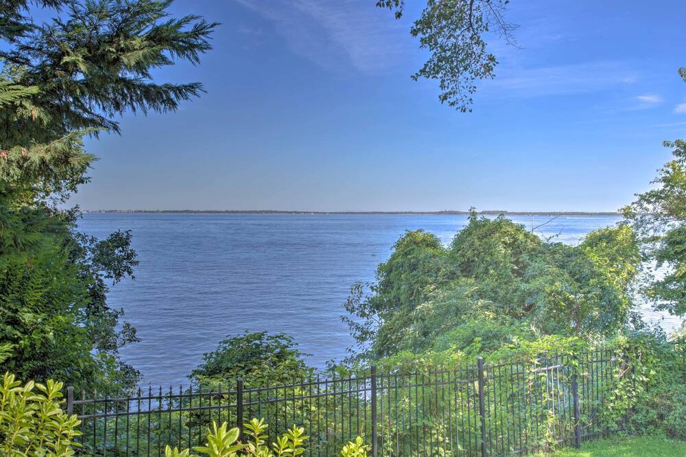 Photo of Others in Atlantic Highlands