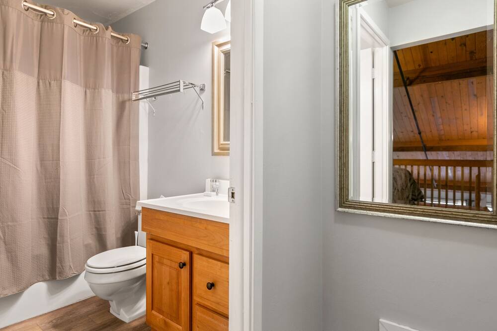 Photo of Bathroom in Wintergreen