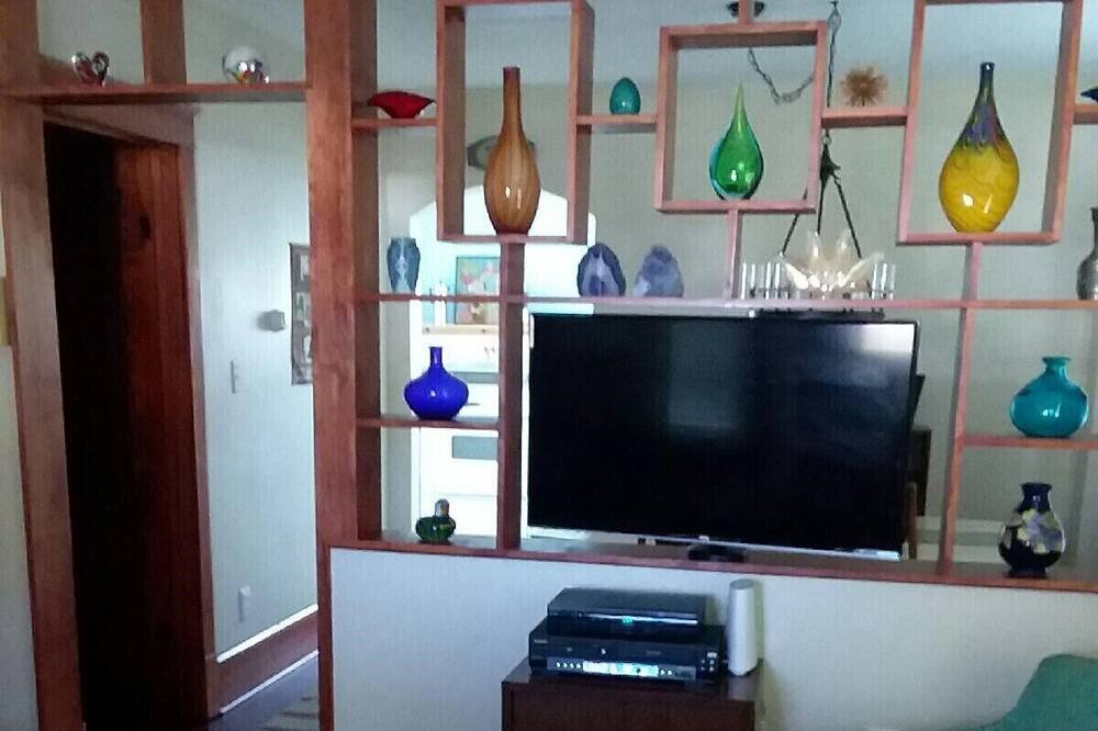 Photo of Bedroom in Arlington Heights