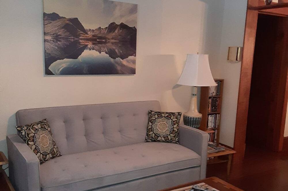 Photo of Livingroom in Arlington Heights