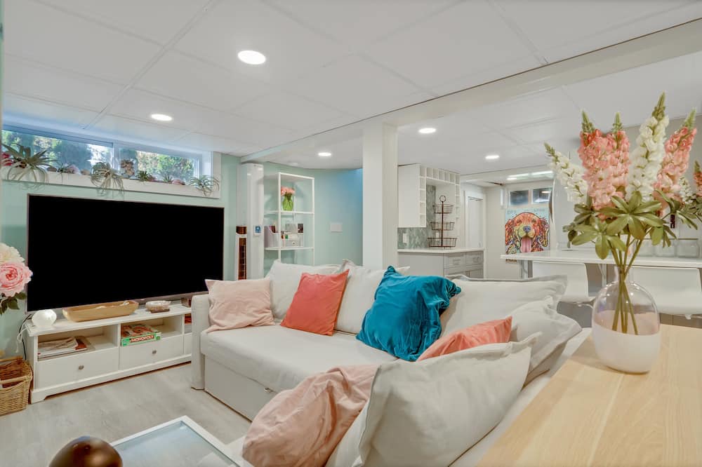 Photo of Bedroom in Bergenfield