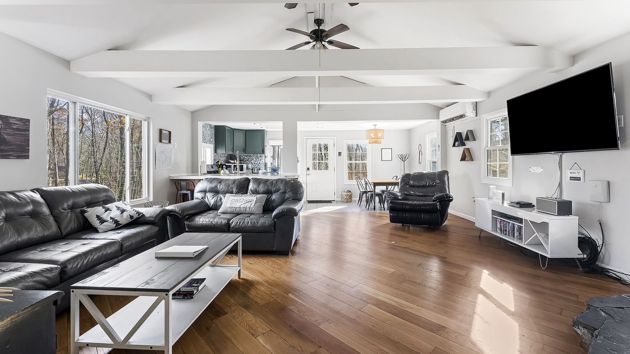 Photo of Livingroom in Dingmans Ferry