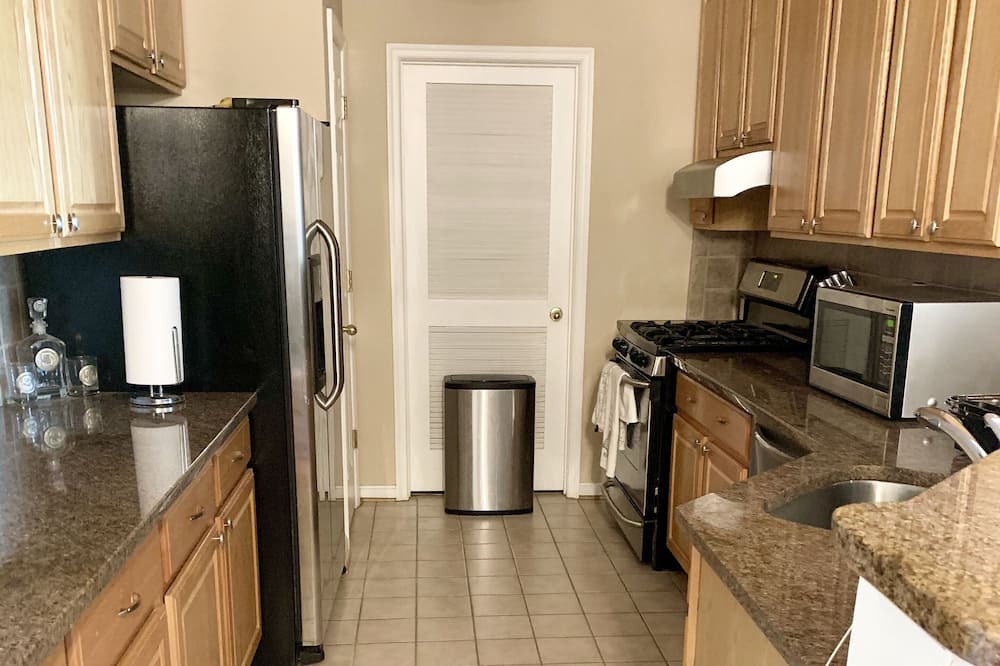 Photo of Kitchen in Town Center