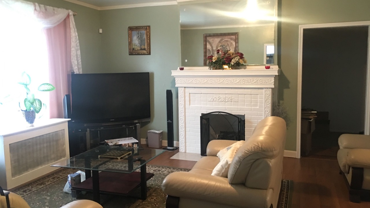 Photo of Livingroom in Forest Hill