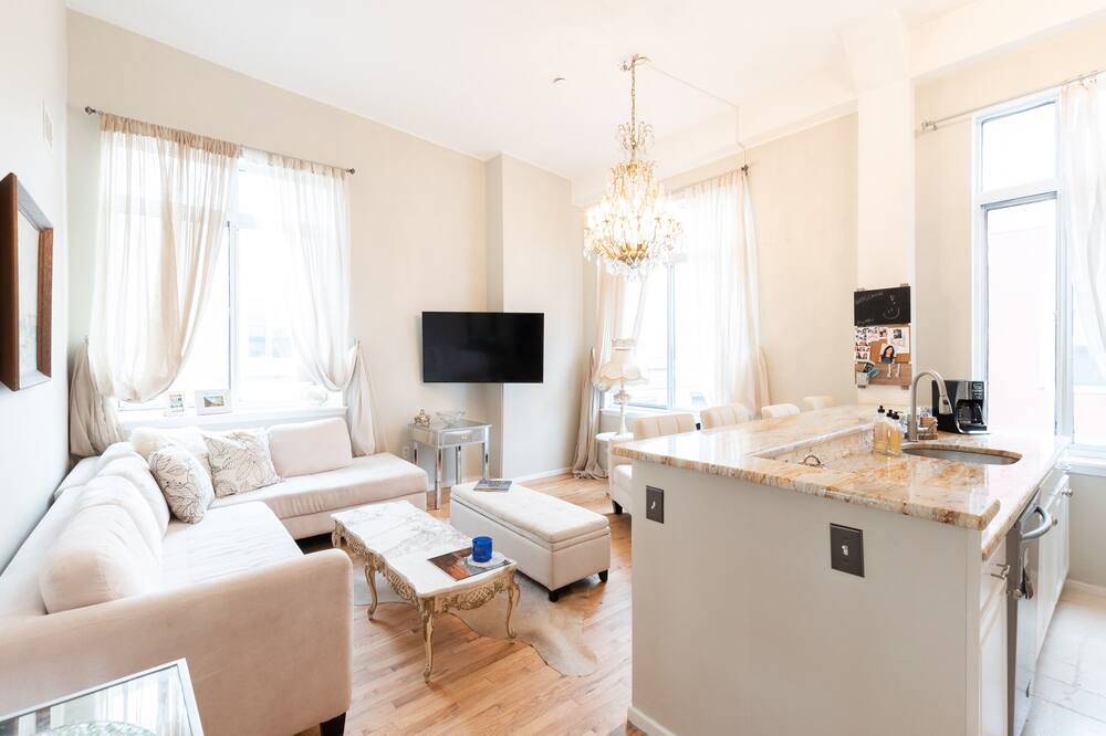 Photo of Livingroom in Weehawken