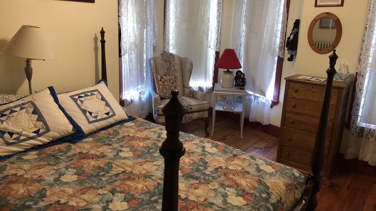 Photo of Bedroom in Centre Hall