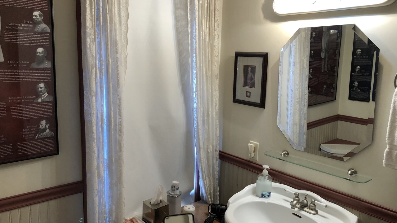 Photo of Bathroom in Centre Hall