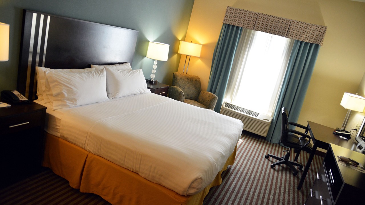Photo of Bedroom in Austintown
