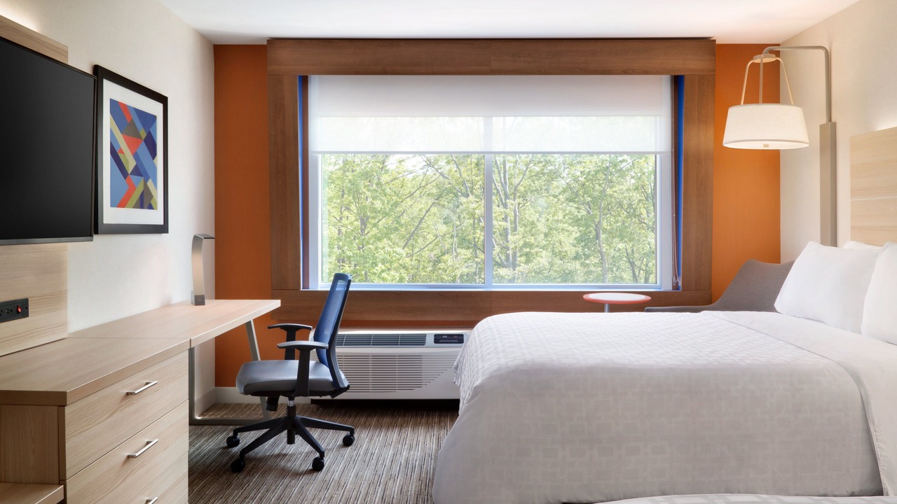 Photo of Bedroom in Heath