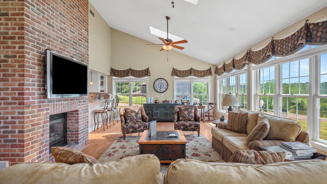 Photo of Livingroom in Burgettstown
