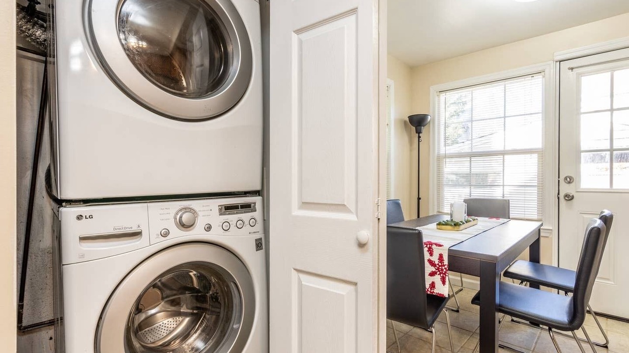 Photo of Bedroom in Bluemont