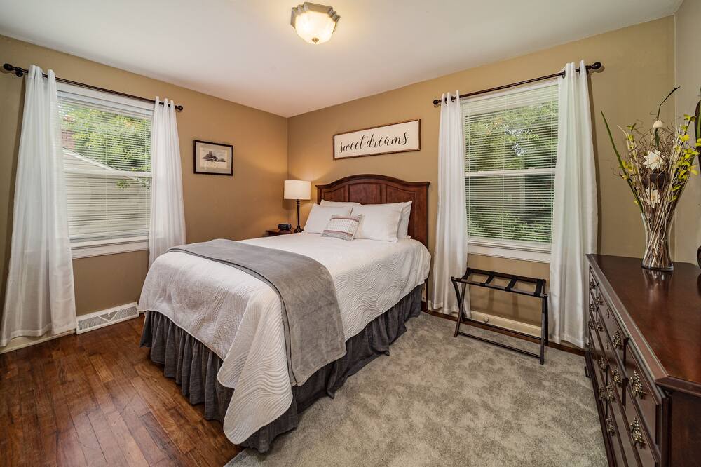 Photo of Bedroom in Sans Souci