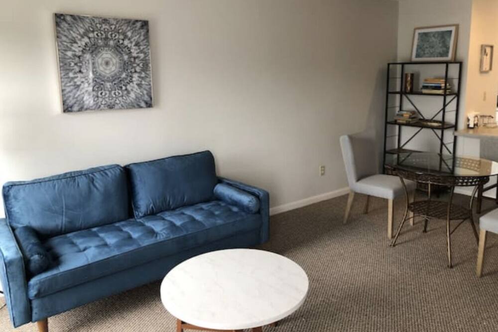 Photo of Livingroom in Saugerties