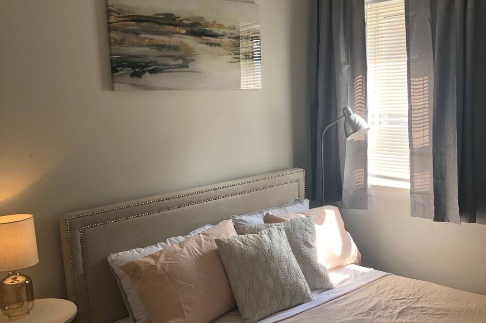 Photo of Bedroom in Saugerties