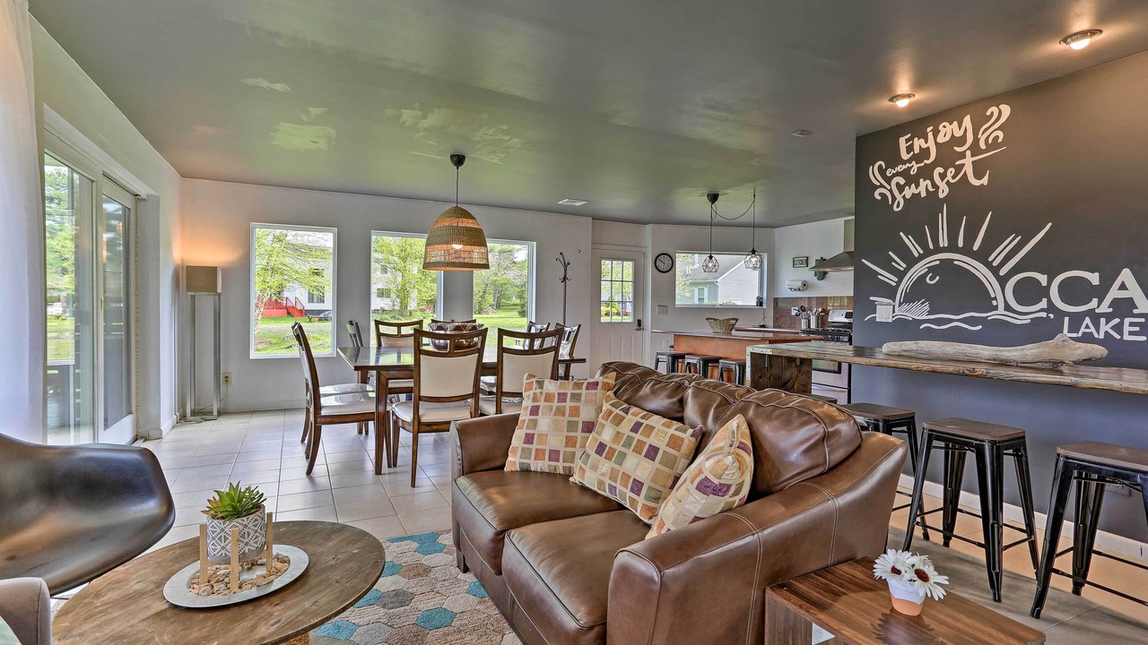Photo of Livingroom in White Lake