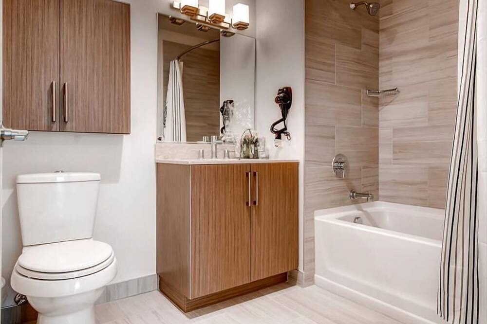 Photo of Bathroom in Hudson Exchange