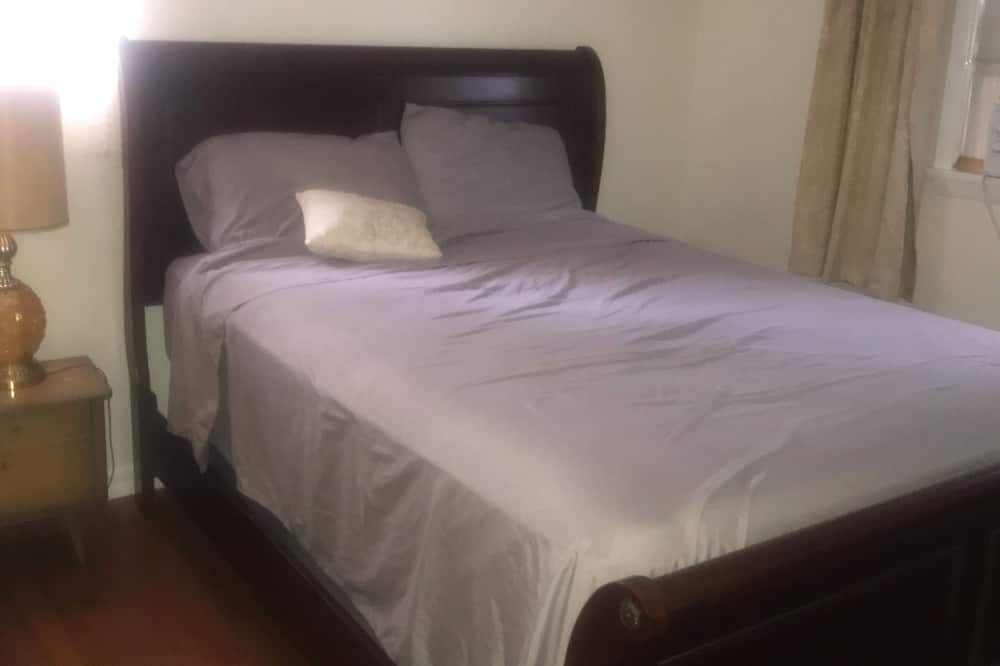 Photo of Bedroom in Aberdeen